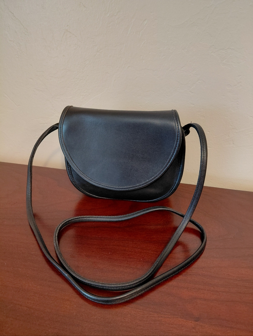 Coach Vintage Casey Black Leather Crossbody Style 9923 - Picture 12 of 12